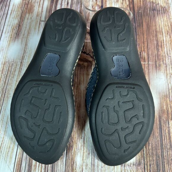 BORN Sandals Womens Size 6 Blue Leather Flip Flops Thongs Flats Casual Shoes - Picture 8 of 11